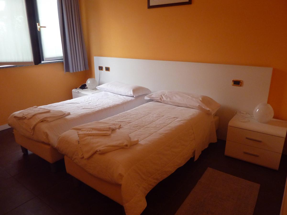 Hotel Padus Meuble Parma San Quirico  Bagian luar foto